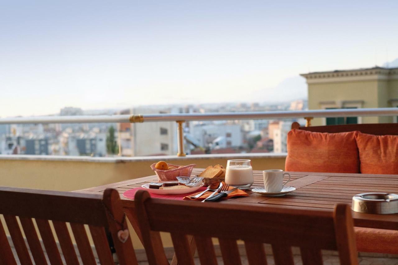 Апартаменти Friends Terrace Тирана Екстер'єр фото